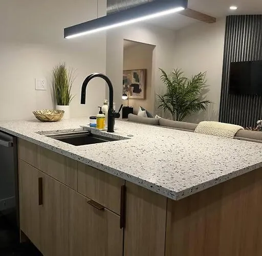 Apartment Work Away Dream 1bd W Office, Gated, Brand New! Scottsdale