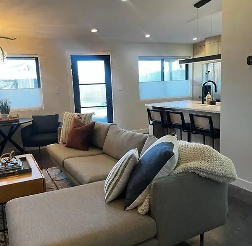 Work Away Dream 1bd W Office, Gated, Brand New! Apartment Scottsdale
