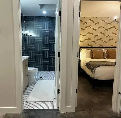 Work Away Dream 1bd W Office, Gated, Brand New!