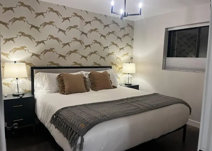 Apartment Work Away Dream 1bd W Office, Gated, Brand New! Scottsdale