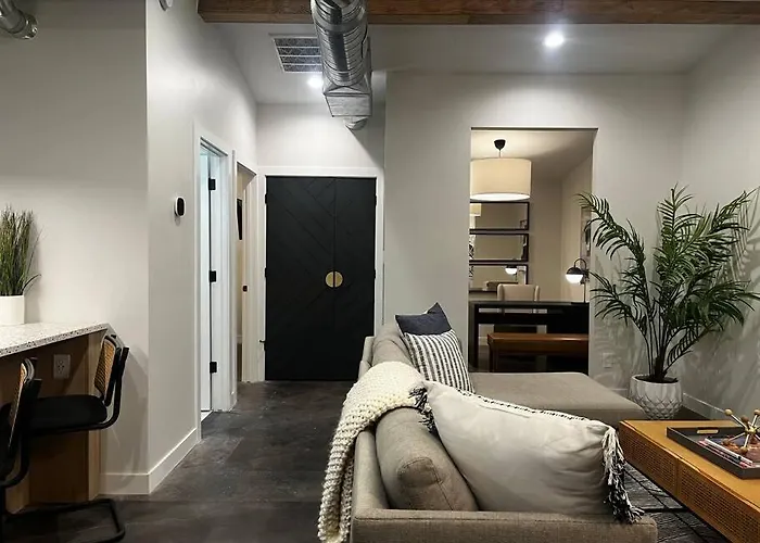 Apartment Work Away Dream 1bd W Office, Gated, Brand New! Scottsdale