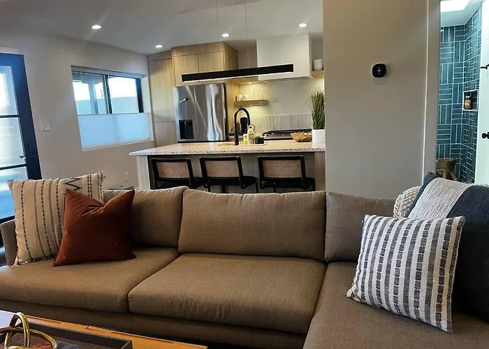 Work Away Dream 1bd W Office, Gated, Brand New!