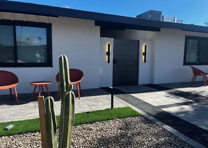 Work Away Dream 1bd W Office, Gated, Brand New! Apartment Scottsdale